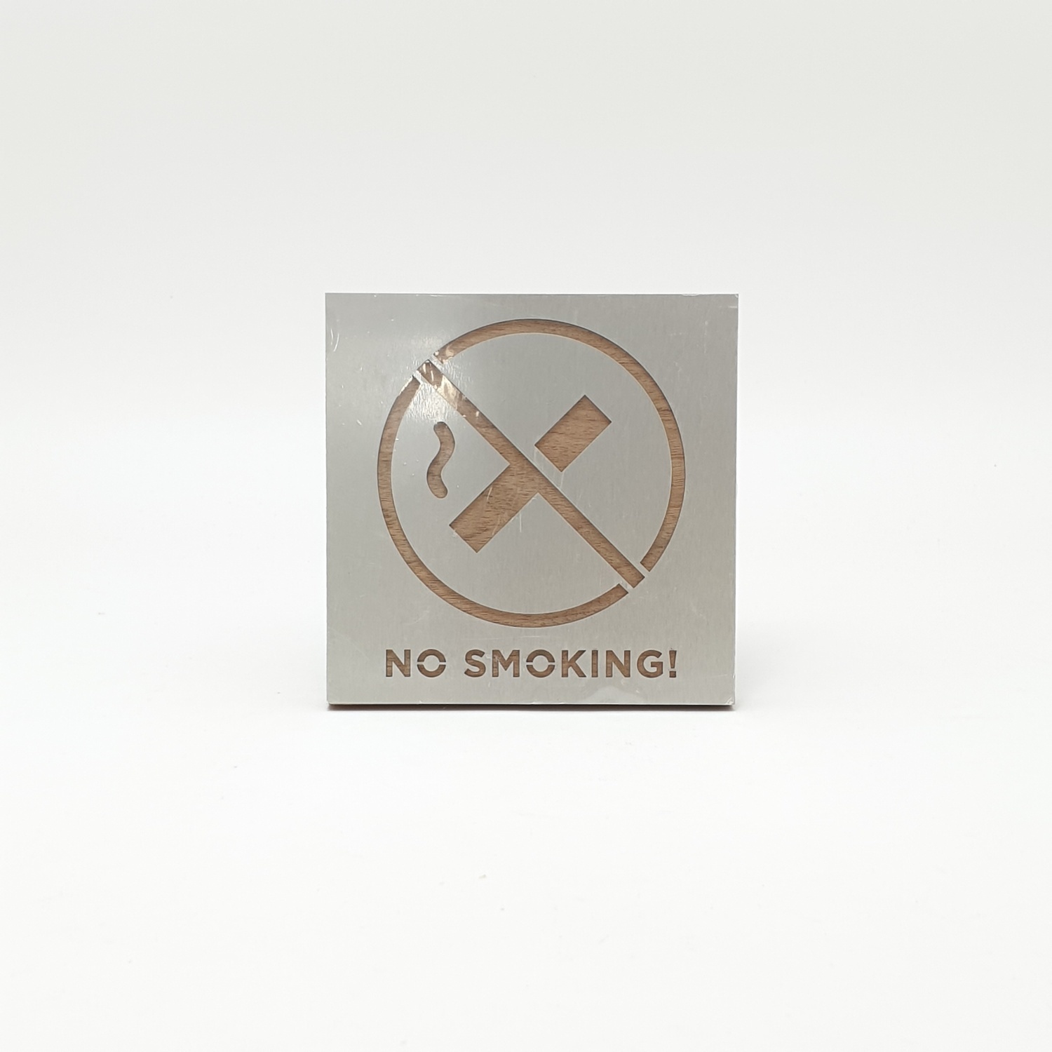 C Signage ป้ายอลูมิเนียม ประกบไม้ (No Smokingขนาด9x9cm.) CSWSS-003
