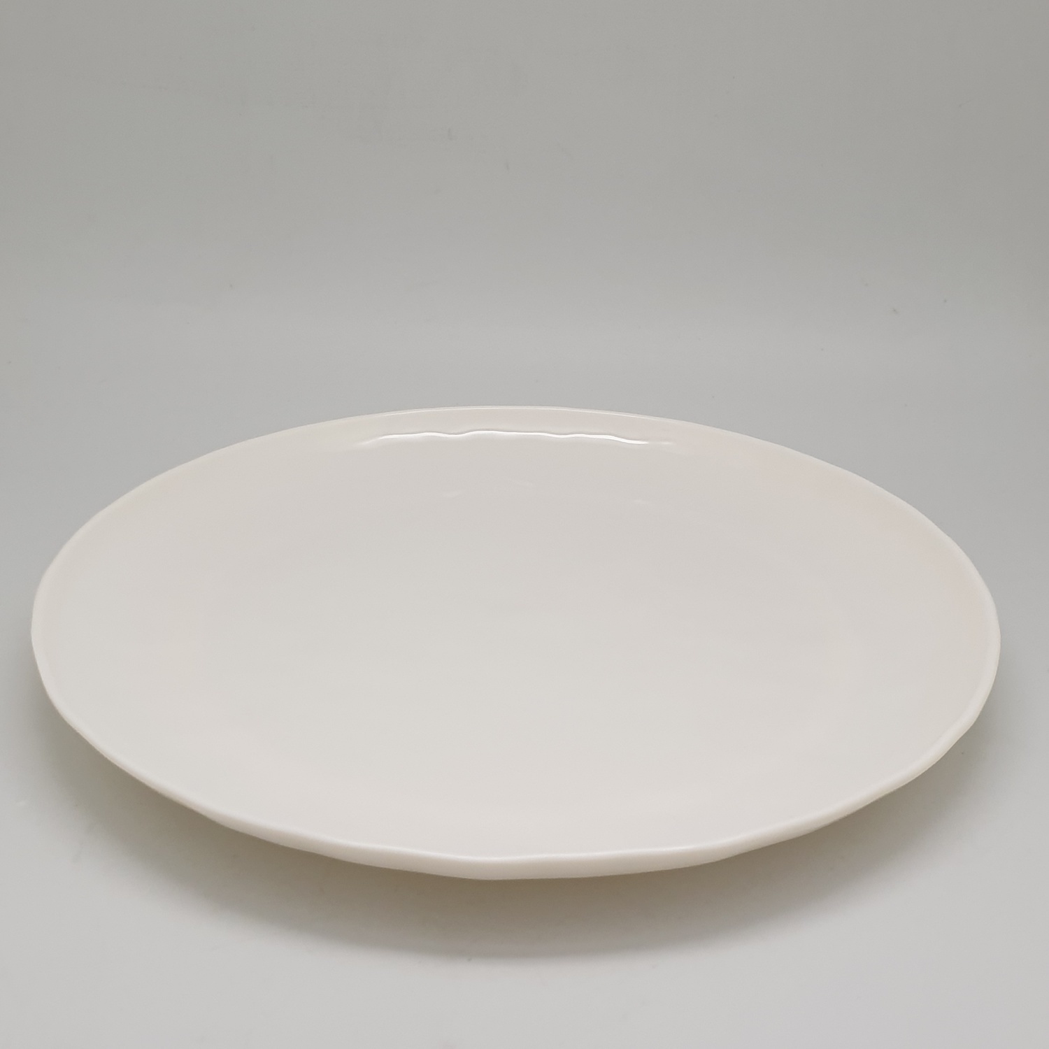 ADAMAS จานเมลามีนทรงตื้น 11” MA1249 27.3x27.3x2.4 ซม. สีขาว Adamas MA1249 สีขาว