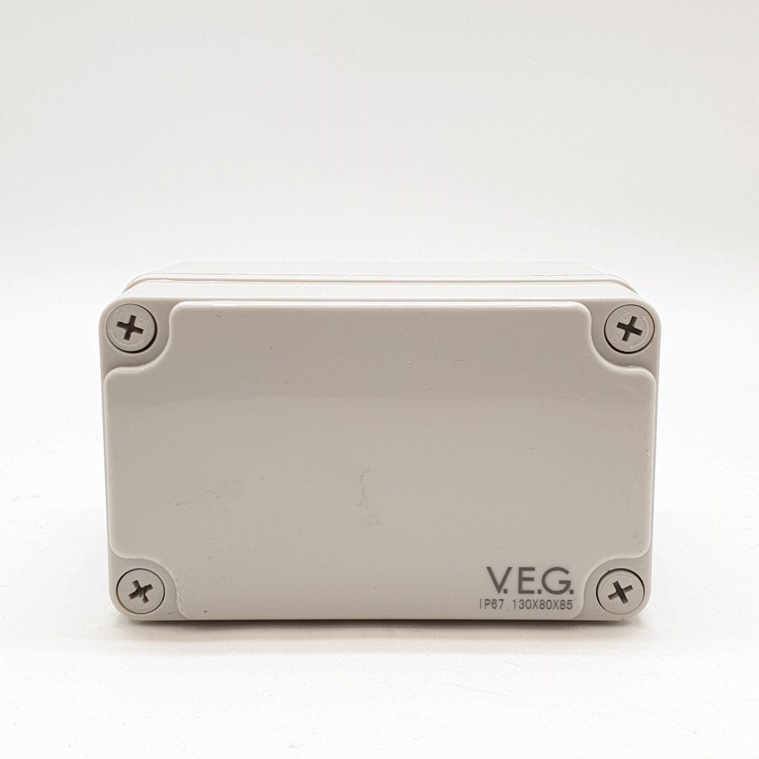 V.E.G กล่องกันน้ำพลาสติกTHE-06 130x130x85mm. V.E.G ขาว