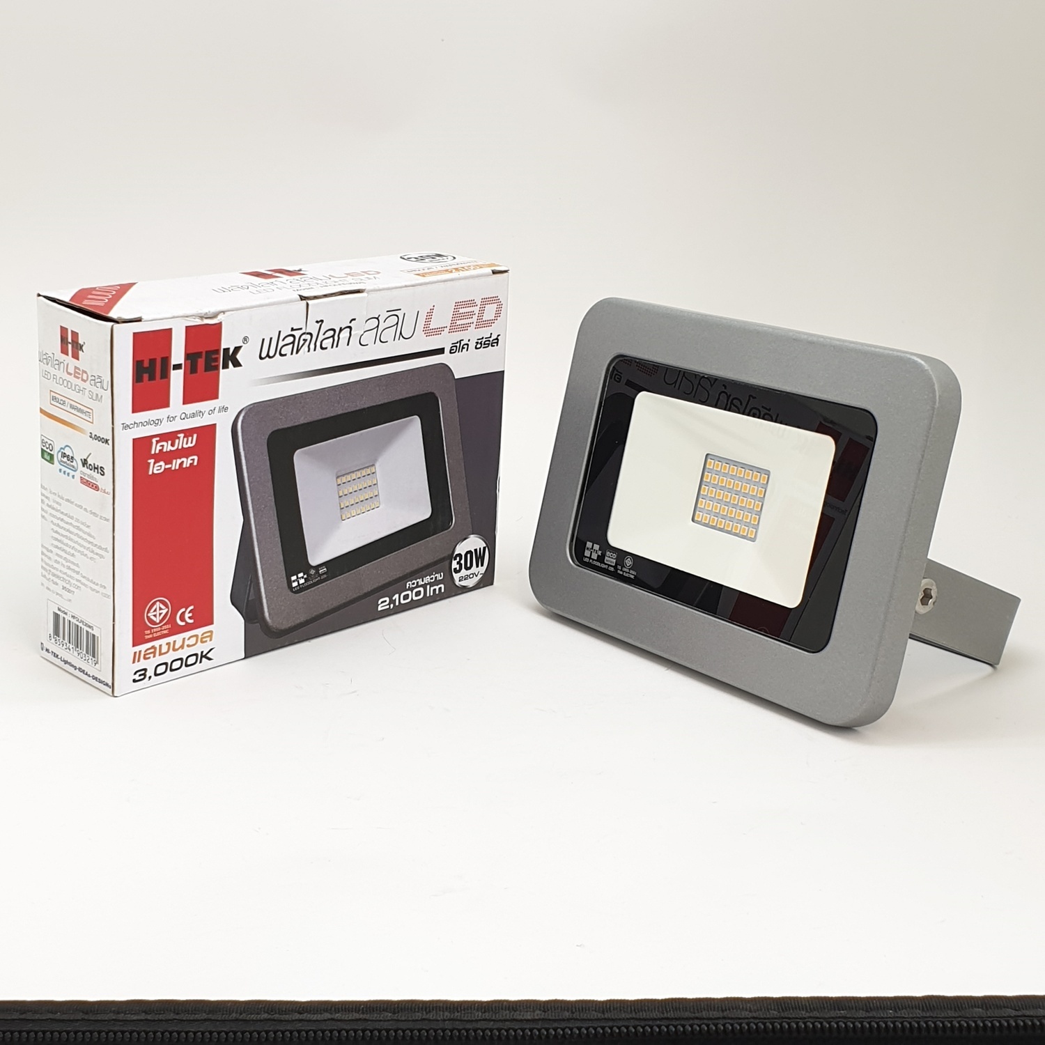 โคมฟลัดไลท์ LED ECO SERIES แบบบาง 30W แสงนวล HI-TEK