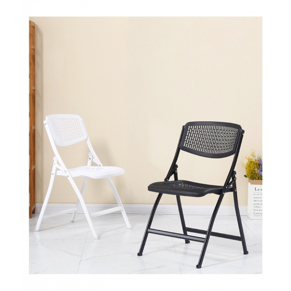 Delicato เก้าอี้พลาสติกพับได้ ขนาด 47.5×58×85ซม. 9017-B สีขาว