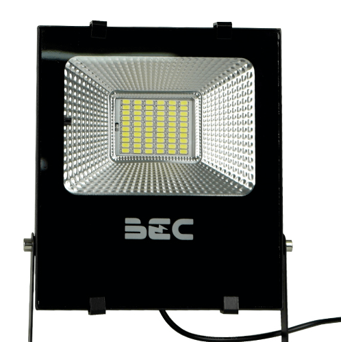 BEC โคมฟลัดไลท์โซลาร์เซลล์ LED 30W 6500K รุ่น Cheetah แสงเดย์ไลท์