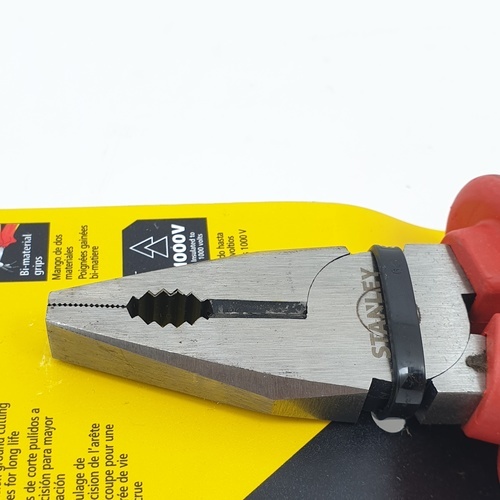 STANLEY คีมปากจิ้งจกหุ้มฉนวนกันไฟ 8นิ้ว รุ่น 84-002