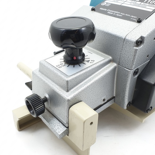 MAKITA กบไส้ไม้ไฟฟ้า 3 นิ้ว 750W รุ่น 1100KX1B