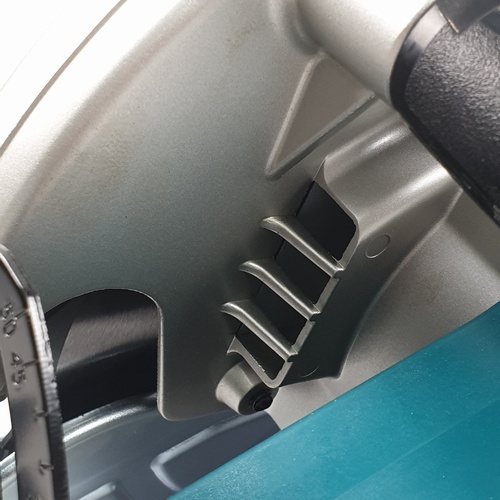 MAKITA เลื่อยวงเดือน 9 นิ้ว 2000W รุ่น N5900B