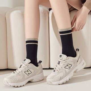 KOJI ถุงเท้าข้อกลางลายเส้นบน รุ่นSC52 ขนาด11x18x0.5ซม.คละสี