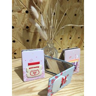 USUPSO กระจกพกพาทรงเหลี่ยม black milk tea ขนาด 6.2x8.7x1 (#BD)