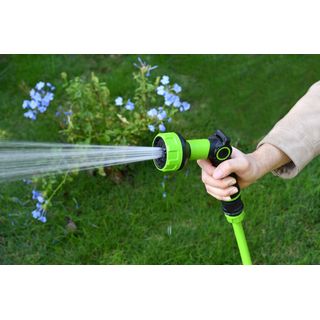 Tree O Plus ปืนฉีดน้ำแบบควบคุมด้วยนิ้วหัวแม่มือปรับ9รูปแบบ รุ่นGLB-623029-0 สีเขียวดำ