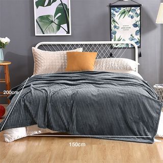 Truffle ผ้าห่ม รุ่น Nako-06 ขนาด 150x200 ซม. สีเทาเข้ม