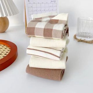 KOJI ถุงเท้าข้อกลางผู้หญิงพาสเทล รุ่นSC27 ขนาด6x17x0.4ซม.คละแบบ