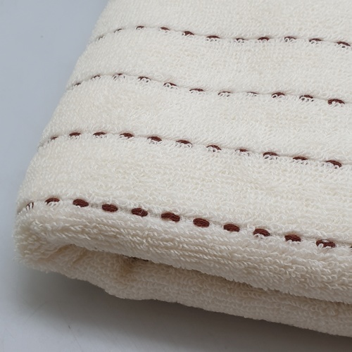 COZY ผ้าขนหนู รุ่น GTL007-WH ขนาด 70x140 ซม. สีขาว