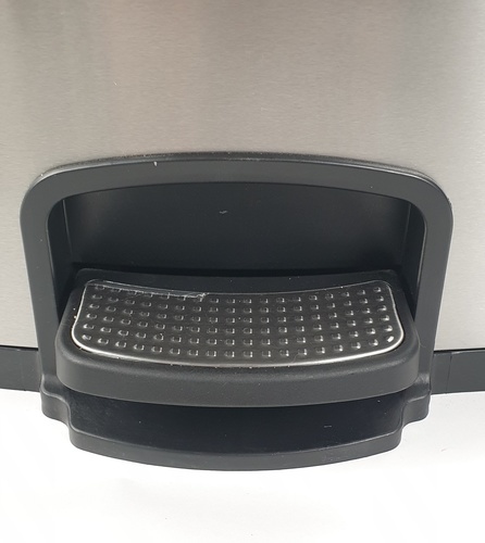 ICLEAN ถังขยะขาเหยียบ 20 ลิตร ขนาด 27x2.5x47.5 ซม. รุ่น EED013-430SL สีเงิน