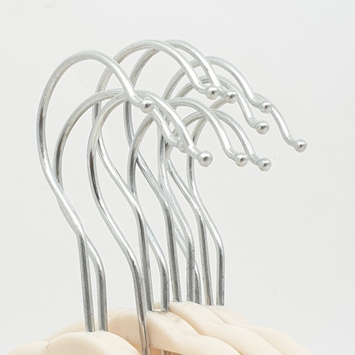 SAKU ไม้แขวนเสื้อพลาสติกกันลื่น รุ่น AN01 สีม่วง  บรรจุ 10ชิ้น/แพ็ค