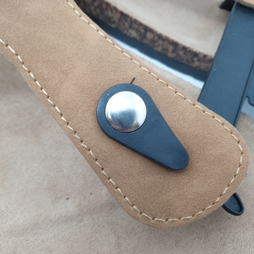 Primo รองเท้าแตะคีบแฟชั่น LY1513-39BR สีน้ำตาล