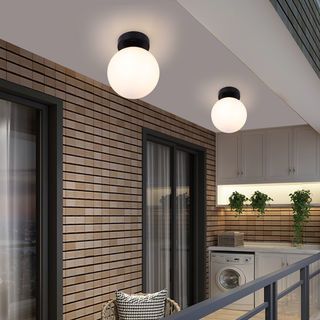 EILON โคมติดผนังทรงกลม ขั้ว E14 รุ่น GDD-8767 ฐานสีดำ โคมสีขาวขุ่น