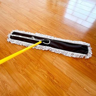 Iclean ม็อปดันฝุ่น 48นิ้ว ด้ามเหล็กเคลือบ รุ่น YM3060-48 ขนาด 20x123x140 cm. สีเหลือง