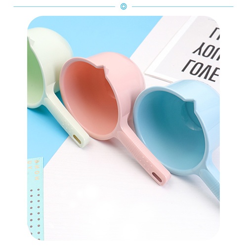 GOME ขันน้ำพลาสติกมีด้าม ขนาด 17x27.8x11ซม. รุ่น GX7993 คละสี (ฟ้า-เขียว-ชมพู)