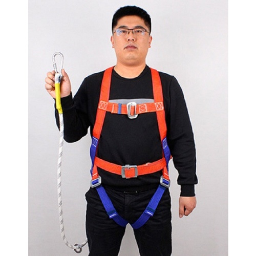 HUMMER คาราบิเนอร์สเตนเลสทรงลูกแพร์ แบบเกลียวหมุน รุ่น BT-245S 9*90 มม. สีเงิน