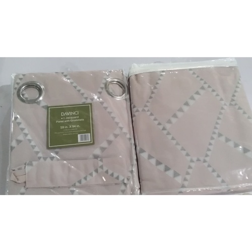 ผ้าม่านประตูพิมพ์ลาย A72010RR
#2D ขนาด 150x240ซม. สีชมพู