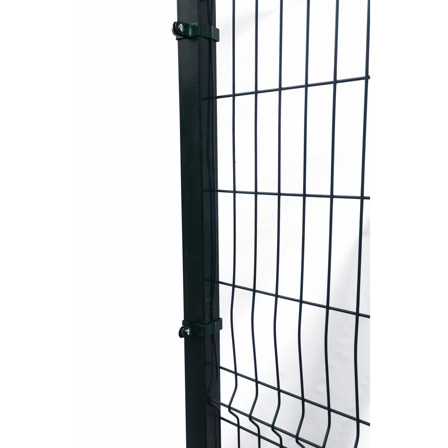 ปืนใหญ่ รั้วสำเร็จรูปชุบ PVC ขนาด กว้าง 2.5m. สูง 2.0m.  สีเขียว (เฉพาะรั้วไม่รวมเสา)