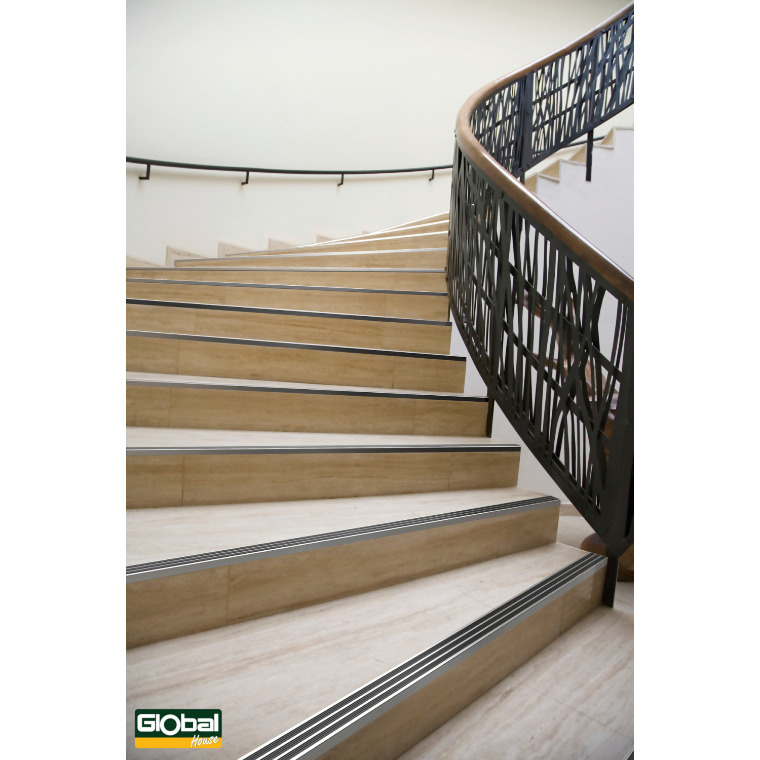 MAC จมูกบันไดอลูมิเนียมกันลื่น หน้ากว้าง 50 มม. ยาว 2 เมตร รุ่น 2DDY017 สีเงินเงา