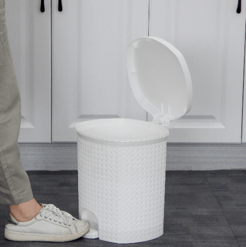 ICLEAN ถังขยะเหยียบทรงกลมลายสาน 13 ลิตร ขนาด 29.5x28.5x32.2ซม. รุ่น TG51840 สีขาว