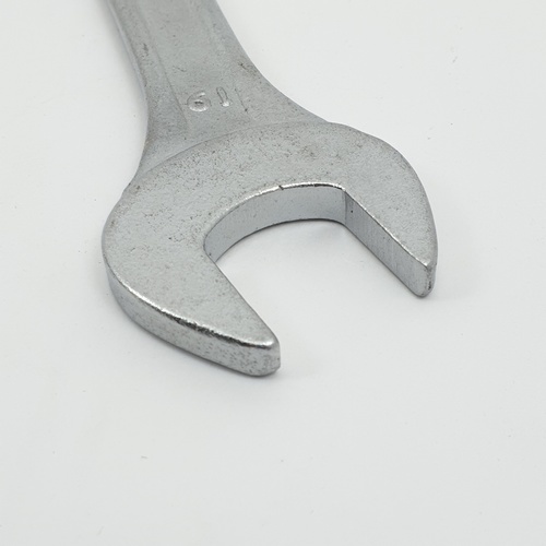 BAUM ประแจปากตาย  18X19mm. (Carbon-Steel)