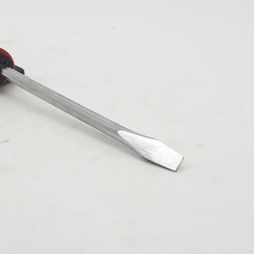 BAUM ไขควงปากแบน ด้ามยาง รุ่น 315DC-8X150 MM