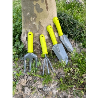 POLLO คราดเล็ก รุ่นGP3092 ขนาด 24x9.5x4ซม.สีเขียว