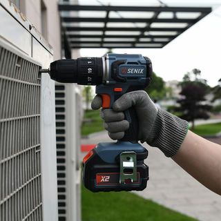 SENIX สว่านกระแทกไร้สายBrushless 13มม. 20V(Max) รุ่นPDHX2-M2-EU สีน้ำเงินดำ (พร้อมแบตเตอรี่ 2.0Ah 2ก้อน และแท่นชาร์ต1อัน)