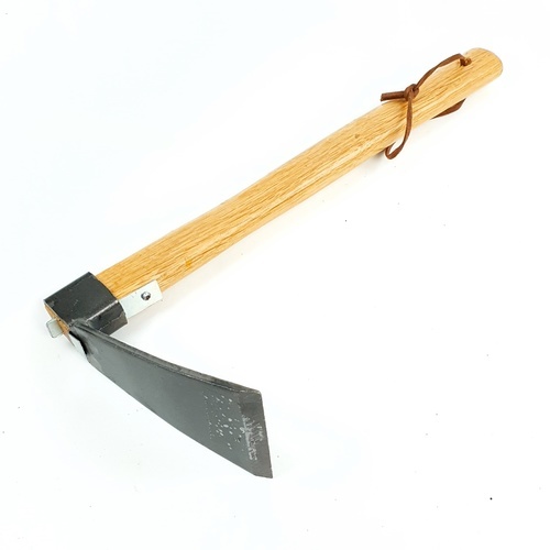 Tree’O จอบพรวนด้ามไม้ รุ่นTL3031 ขนาด36ซม. สีน้ำตาล