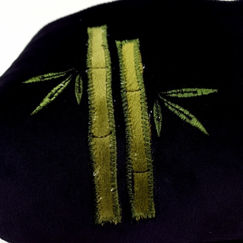 USUPSO หมอนสอดมือแพนด้า 30x33ซม.(#K9)