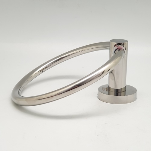 Verno ห่วงแขวนผ้า รุ่น เวนิส PQS6611  สีโครเมี่ยม