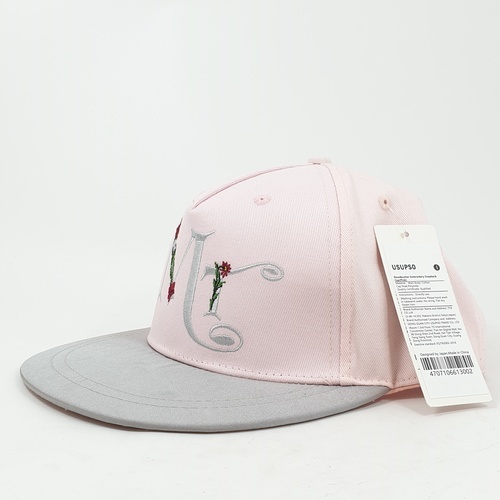 USUPSO หมวกแก๊ป Rose letter สีขาว