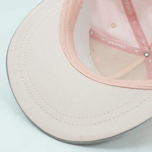 USUPSO หมวกแก๊ป Rose letter สีขาว