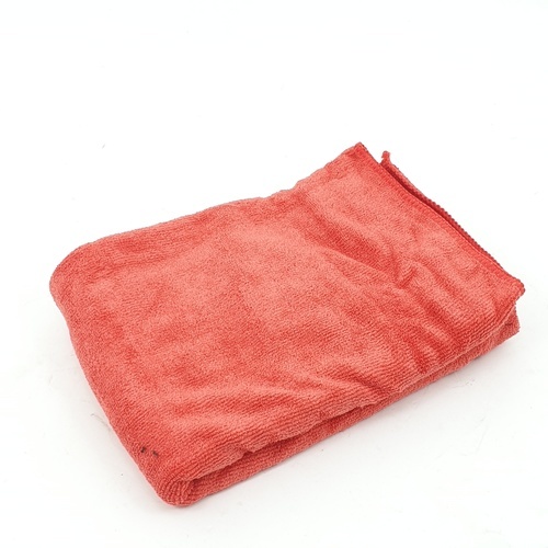 ผ้าขนหนู RS08-101S-RD สีแดง พร้อมถุงเก็บ