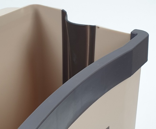 ICLEAN ถังขยะแขวนพับเก็บได้ 9 ลิตร รุ่น 5068-BR สีน้ำตาล