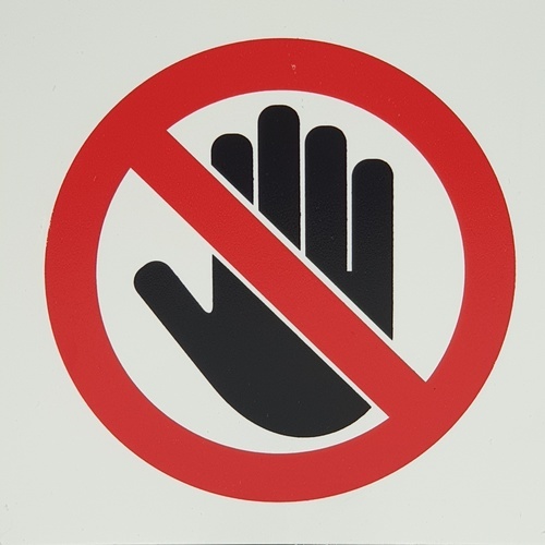 ป้ายPP (ห้ามแตะ) SGB1101-10 ขนาด 10x10 ซม.