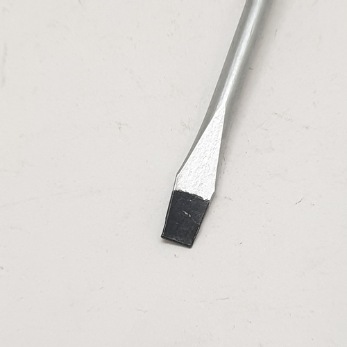 HUMMER ไขควงปากแบนหัวแม่เหล็ก รุ่น WT-846-3X75 ขนาด 3x75มม.