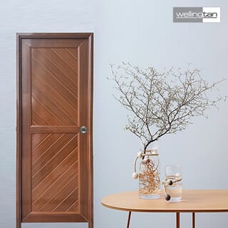 WELLINGTAN ประตูUPVC พร้อมวงกบบานพับ WK- P023 70x200ซม. สีสัก (เจาะลูกบิด)