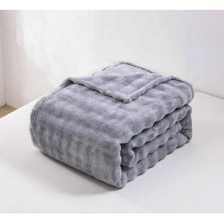 Truffle ผ้าห่ม รุ่น Nako-01 ขนาด 150x200 ซม. สีเทา