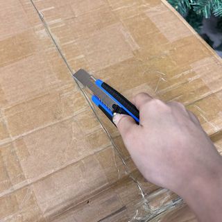 Smith คัตเตอร์ 18 มม. รุ่น YL-130 ขนาด 2.1x14.1x1.6 ซม. สีฟ้า