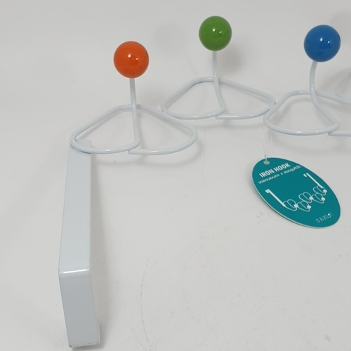 Iris ขอแขวนผ้าสแตนเลส 5 ขอ รุ่น GZC053   สีขาว