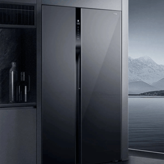 TCL ตู้เย็น SIDE BY SIDE ขนาด 22.3 คิว รุ่น RT62GPSBD สีดำกระจก