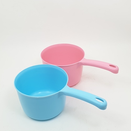 GOME ขันน้ำพลาสติกมีด้าม 16 ซม. ขนาด 15.5x28x11 ซม. คละสี