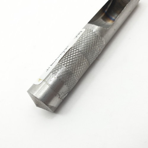 ขวานคู่ เหล็กปั้มรู 1/2นิ้ว