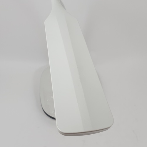โคมไฟตั้งโต๊ะ Modern LE-1921 สีขาว ELON