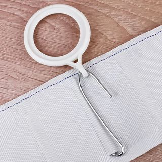 DAVINCI ตะขอเกี่ยวผ้าม่าน รุ่น Kira (10 ชิ้น/แพ็ค) ขนาด 6.8x2.1x0.20 ซม. สีเงิน