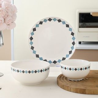 ADAMAS ถ้วยเซรามิค 4.5 นิ้ว ลายสี่เหลี่ยม ARA สีขาว