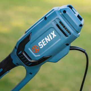 SENIX เครื่องตัดหญ้าไฟฟ้า ขนาด340มม. 1,200W รุ่นAC BCUE12-L-EU สีน้ำเงินดำ (พ่วงสายไฟ8เมตร)